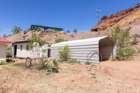 Exterior - 343 E 200 N, Moab, UT 84532 photo 3 of 12