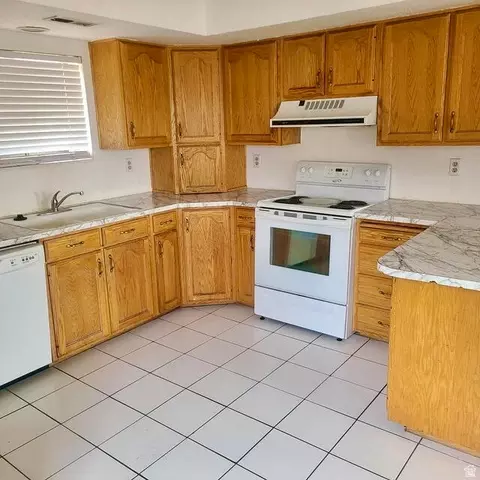 Kitchen - 4372 S 700 W, Ogden, UT 84405 photo 3 of 3