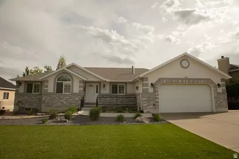 Exterior - 1395 E 5600 S, South Ogden, UT 84403 photo 3 of 5