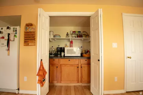 Kitchen - 1395 E 5600 S, South Ogden, UT 84403 photo 2 of 4