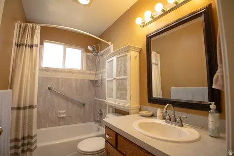 Bath - 1395 E 5600 S, South Ogden, UT 84403 photo 2 of 6