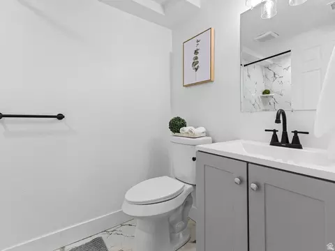 Bath - 5245 S 900 E, Murray, UT 84117 photo 4 of 4