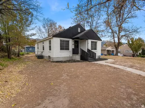Exterior - 5245 S 900 E, Murray, UT 84117 photo 4 of 11
