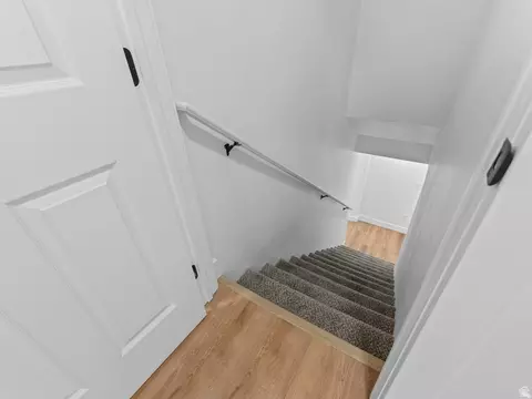 Entry Way - 5245 S 900 E, Murray, UT 84117 photo 3 of 4