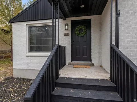 Exterior - 5245 S 900 E, Murray, UT 84117 photo 3 of 11
