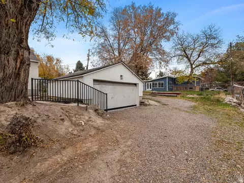 Exterior - 5245 S 900 E, Murray, UT 84117 photo 7 of 11