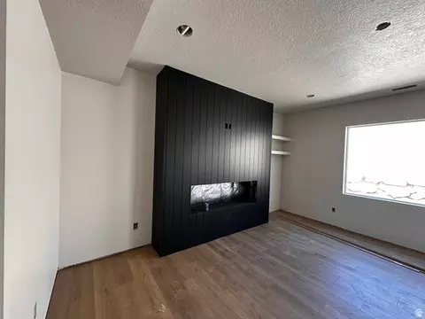 Living - 513 E Upper Canyon Rd, Smithfield, UT 84335 photo 2 of 5