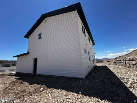 Exterior - 513 E Upper Canyon Rd, Smithfield, UT 84335 photo 6 of 9