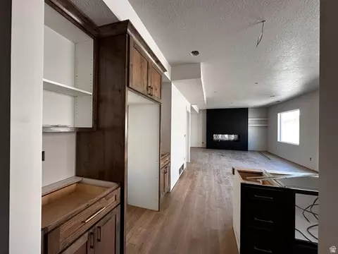 Living - 513 E Upper Canyon Rd, Smithfield, UT 84335 photo 4 of 5