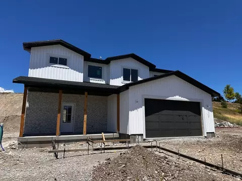 513 E Upper Canyon Rd, Smithfield, UT 84335