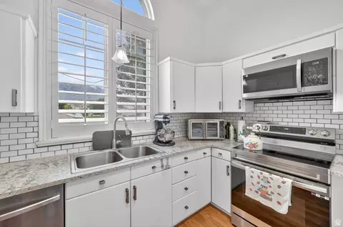 Kitchen - 652 W 1100 N, Orem, UT 84057 photo 2 of 3