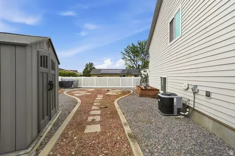 Exterior - 652 W 1100 N, Orem, UT 84057 photo 5 of 6