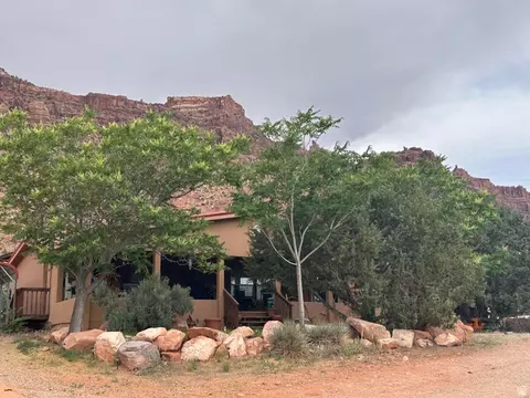 3270 Roberts Dr, Moab, UT 84532