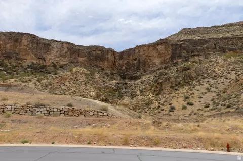 352 N 250 E #17, La Verkin, UT 84745