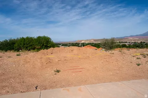 323 N 200 E #42, La Verkin, UT 84745