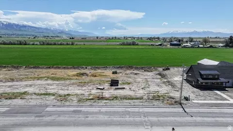 108 E 200 S #5, Lewiston, UT 84320