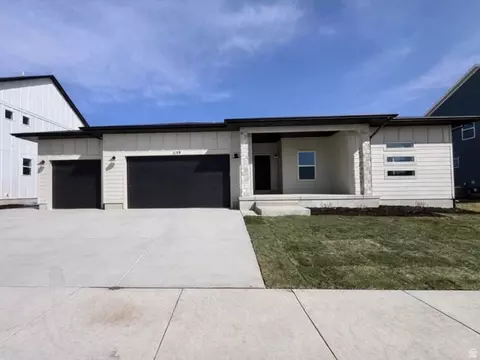 1159 E Blackfeet Dr #522, Eagle Mountain, UT 84005