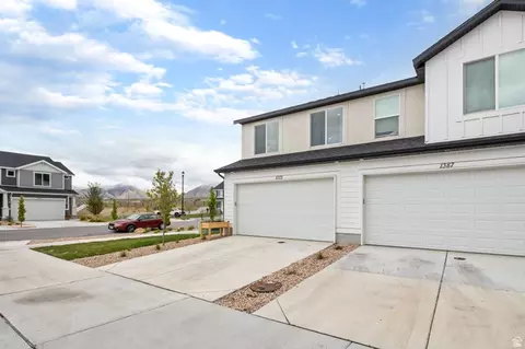 Exterior - 1373 S 3720 E, Spanish Fork, UT 84660 photo 5 of 7