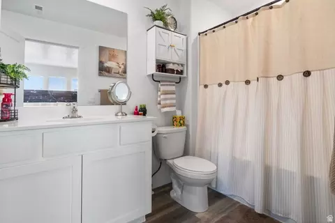 Bath - 1373 S 3720 E, Spanish Fork, UT 84660 photo 2 of 2
