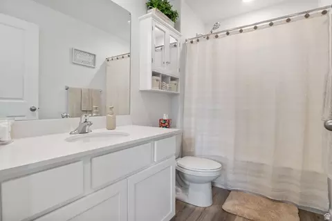 Bath - 1373 S 3720 E, Spanish Fork, UT 84660 photo 1 of 2