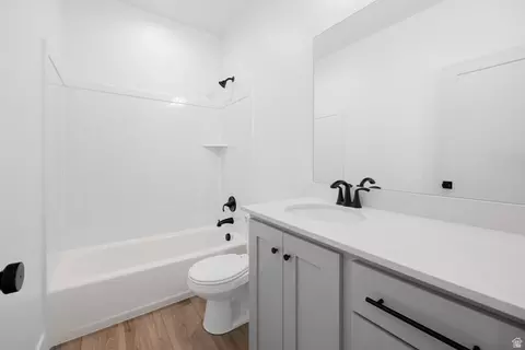 Bath - 2748 S Eagle Dr #05, Spanish Fork, UT 84660 photo 5 of 8