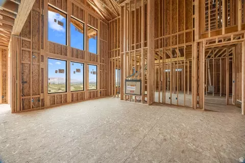 Living - 2748 S Eagle Dr #05, Spanish Fork, UT 84660 photo 1 of 9