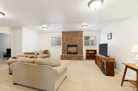 Living - 298 E North Canyon Rd, Bountiful, UT 84010 photo 4 of 5