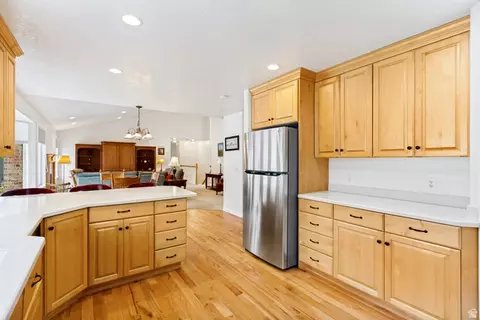 Kitchen - 298 E North Canyon Rd, Bountiful, UT 84010 photo 3 of 6