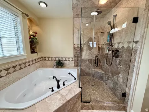 Bath - 2205 E Sunset Dr, Layton, UT 84040 photo 4 of 5