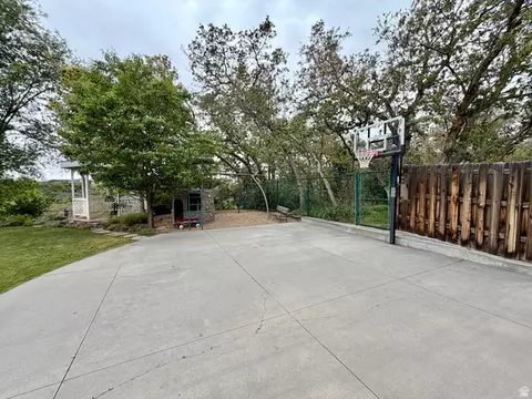 Exterior - 2205 E Sunset Dr, Layton, UT 84040 photo 8 of 16