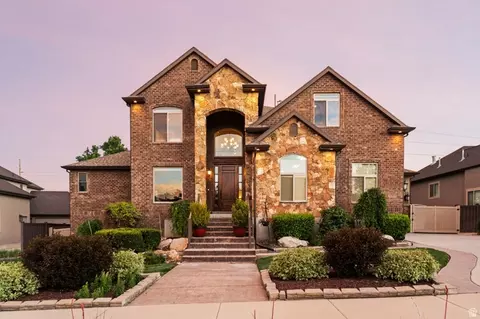 1247 W Alta Creek Cir S, South Jordan, UT 84095