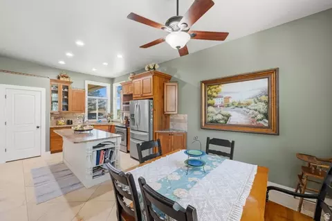 Dining - 1683 N Main St, Centerville, UT 84014 photo 1 of 2