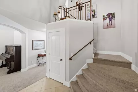 Entry Way - 1683 N Main St, Centerville, UT 84014 photo 1 of 3