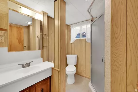 Bath - 892 N 800 E, Orem, UT 84097 photo 3 of 3