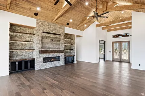 Living - 2046 S Eagle Loop, Cedar City, UT 84720 photo 2 of 6