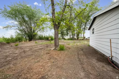 Exterior - 3045 N 3000 W, Sutherland, UT 84624 photo 12 of 21