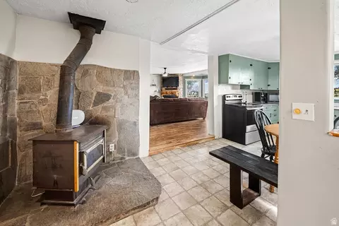 Entry Way - 3045 N 3000 W, Sutherland, UT 84624 photo 5 of 6