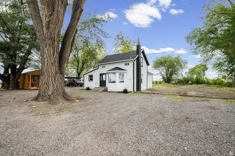 Exterior - 3045 N 3000 W, Sutherland, UT 84624 photo 10 of 21