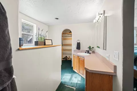 Bath - 3045 N 3000 W, Sutherland, UT 84624 photo 3 of 5