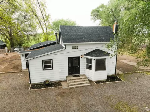 Exterior - 3045 N 3000 W, Sutherland, UT 84624 photo 7 of 21