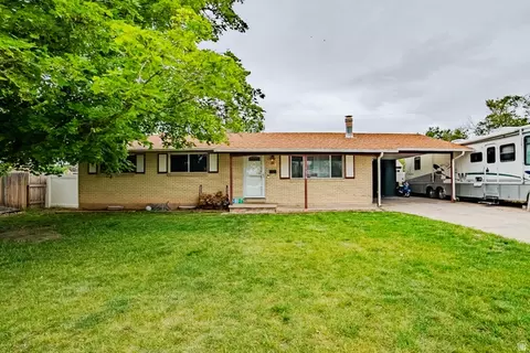 1618 W Camelot Dr, Layton, UT 84041