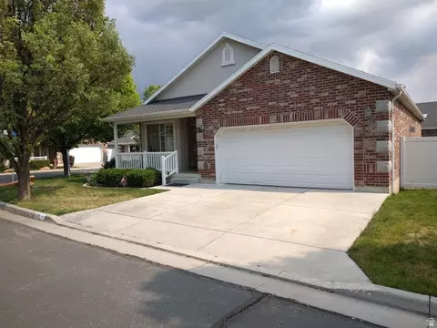 1089 W 2325 N, Layton, UT 84041