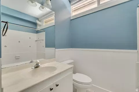 Bath - 2242 N 390 E, Provo, UT 84604 photo 2 of 2