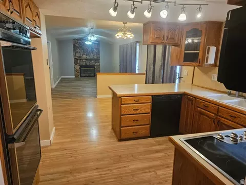 Kitchen - 1224 Earl Way, Sandy, UT 84094 photo 1 of 1