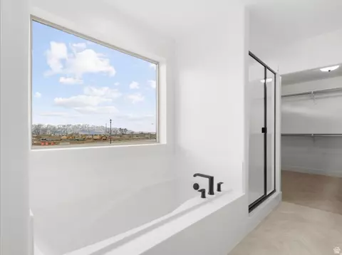 Bath - 968 W Rock Dr #204, Mapleton, UT 84664 photo 1 of 2
