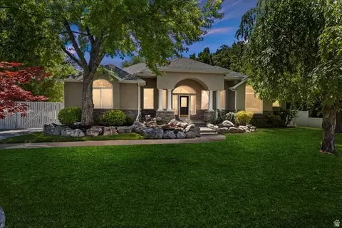 924 E College St, Millcreek, UT 84117