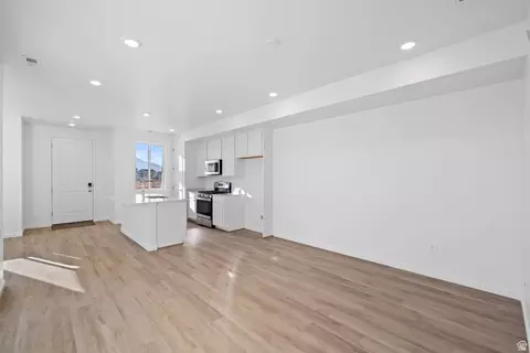 Living - 1338 E 1670 N #820, Payson, UT 84651 photo 3 of 3