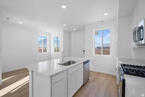 Kitchen - 1338 E 1670 N #820, Payson, UT 84651 photo 1 of 2