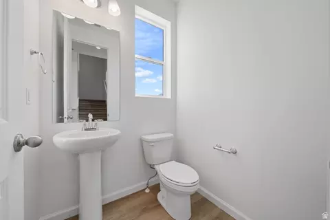 Bath - 1338 E 1670 N #820, Payson, UT 84651 photo 1 of 3