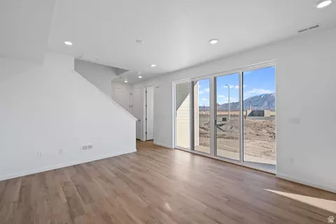 Living - 1338 E 1670 N #820, Payson, UT 84651 photo 1 of 3